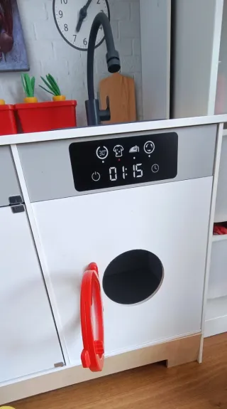 Cocinita de madera grande