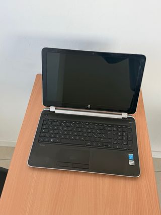 HP Pavilion 15 | i7 | 8GB RAM | SSD 240GB | Box