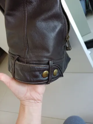 Chaqueta de cuero marrón