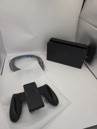 Nintendo Switch OLED + 5 Juegos COMO NUEVA