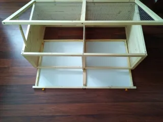 Jaula de madera para mascotas