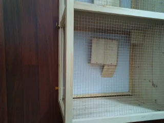 Jaula de madera para mascotas