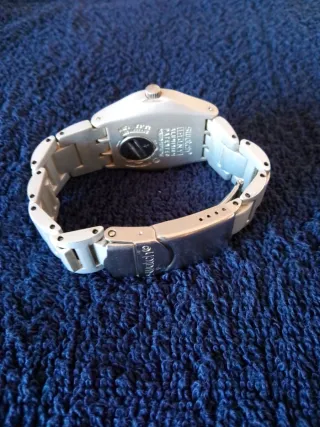 Reloj Swatch Irony Blanco y Plateado