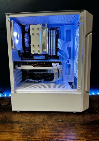 PC da Gaming Ryzen 7 2700 RX 5700 XT 16GB RAM