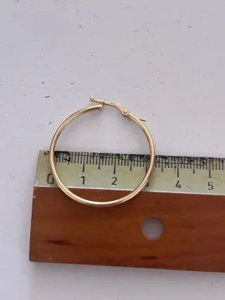 Orecchini a cerchio in oro giallo 18 kt