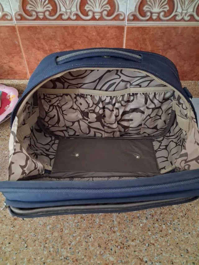 dos necesidades de viaje 1 de la marca Nelsel y