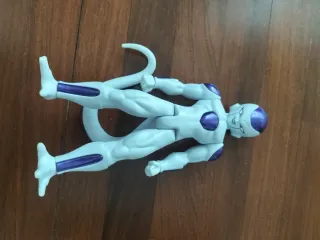 Figura Frieza 4th Form Dragon Ball Super