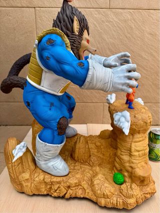 Figura Goku vs Ozaru