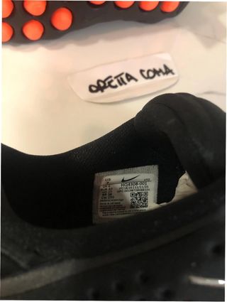 Nike Mind 002 Black Hyper Crimson 40