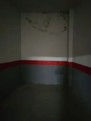 Trastero o cochera cerrada muy céntrica
