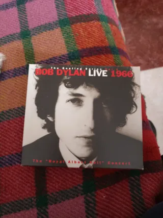 The Beatles LOVE CDy mas títulos