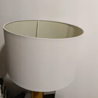 Lámpara de mesa moderna