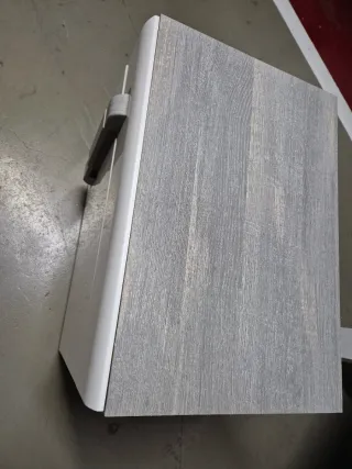 Mesilla de noche moderna 3cajones