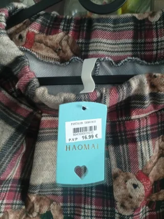 Pantalón pone talla única pero es como una L