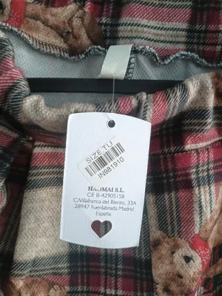 Pantalón pone talla única pero es como una L