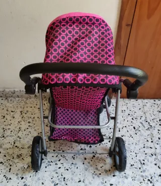 Carrito de muñecas con capota