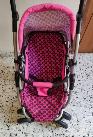 Carrito de muñecas con capota