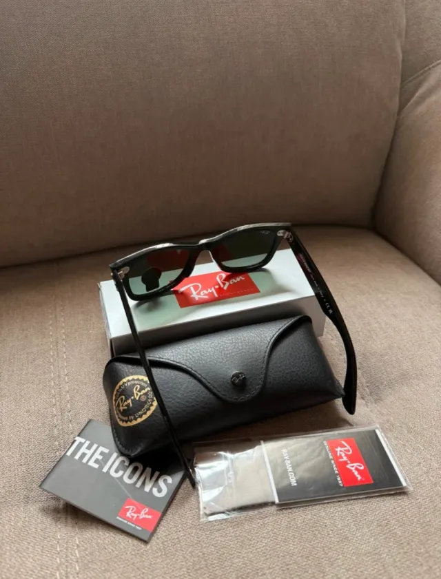Ray-Ban Wayfarer RB2140 Nueva - Caja Completa de segunda mano por 80 EUR en  Aranjuez en WALLAPOP