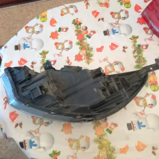 Faro Kia Rio Derecho 2012