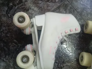 Patines artísticos blancos