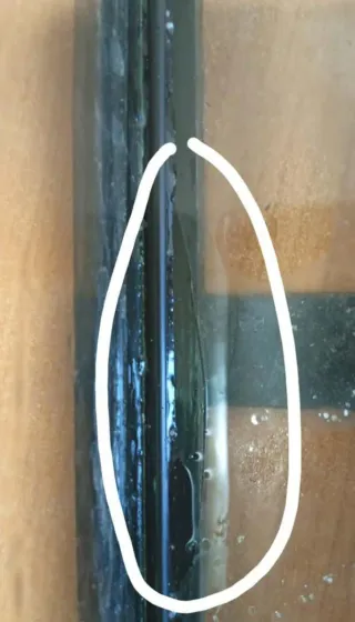 Acquario Juwel danneggiato