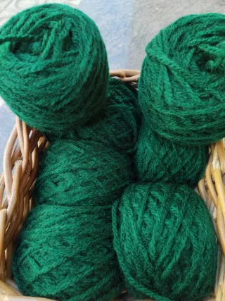 Lote de  815gr Lana Mezcla Poliamida Verde