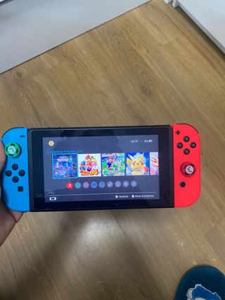 Nintendo Switch Roja y Azul