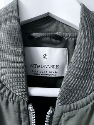 Cazadora bomber verde militar