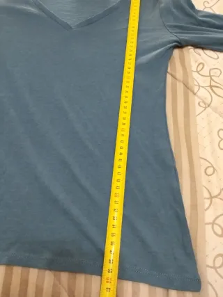 Camiseta Kiabi manga larga cuello pico Talla S