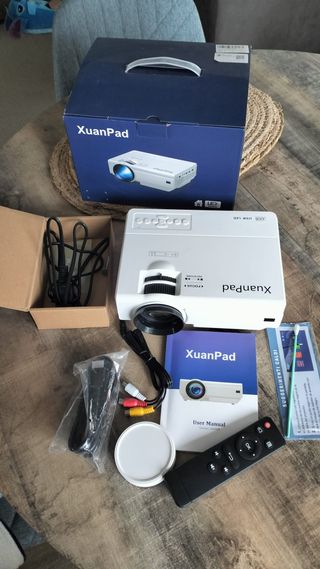 Proyector XuanPad Blanco y Negro