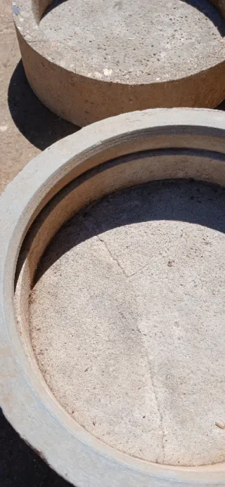 Pilas de hormigón artesanas para animales