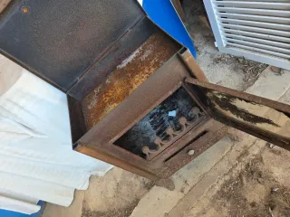 Chimenea de leña metálica