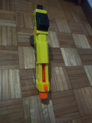 Pistola Nerf Fortnite Amarela