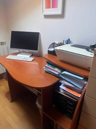 Mesa de oficina de madera (Desmontada)