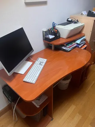 Mesa de oficina de madera (Desmontada)