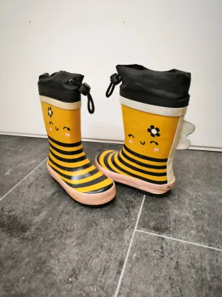 Botas de agua niña abeja