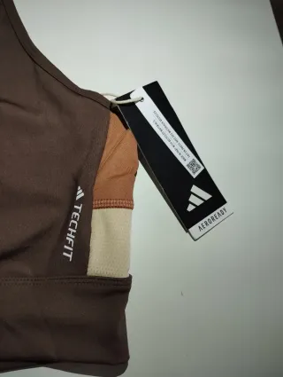 Top Adidas Techfit XL