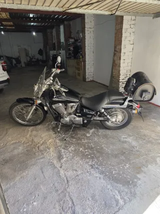 Honda Shadow 750cc Negra