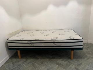 Lote de Muebles Madera y Tela