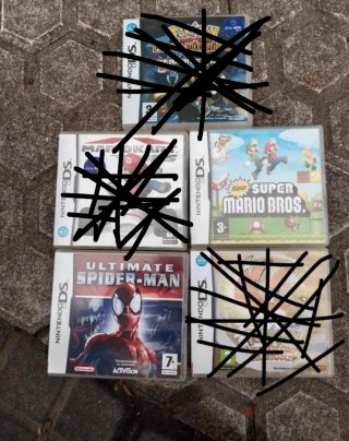 4 Cajas Vacías de Juegos Nintendo DS.