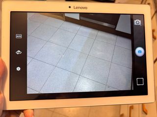 Tablet Lenovo Blanca modelo TB2-X30F