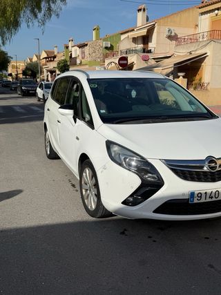Opel Zafira 2012