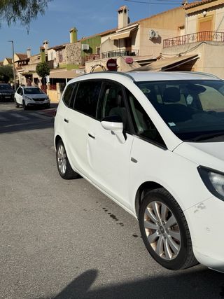 Opel Zafira 2012