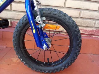 Bicicleta infantil azul ATRACTOR