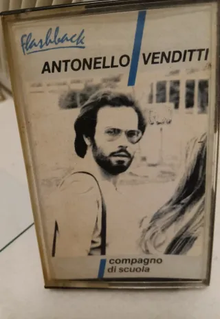 Dieci musicassette vintage