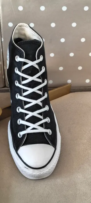 Converse con plataforma color negro número 41