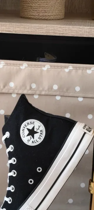 Converse con plataforma color negro número 41