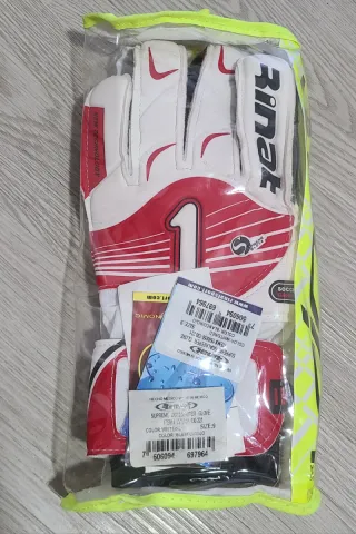 Guantes de portero Rinat Supreme Talla 9