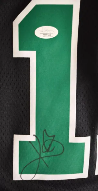 Camiseta Kyrie Irving Boston Celtics Firmada