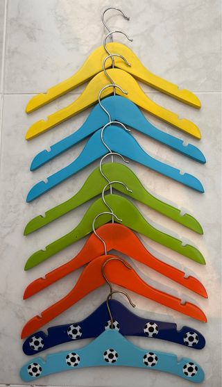 Lote 10 Perchas Madera Infantiles Colores